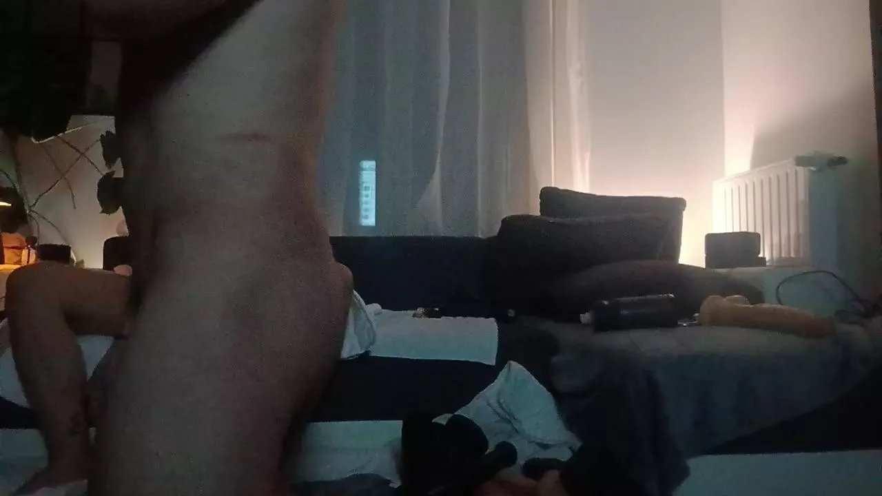 Offline totati92 on Cam4