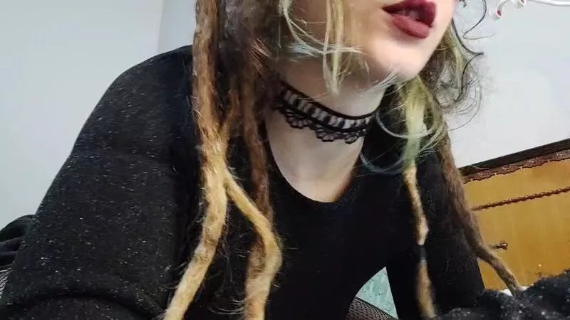 Offline totem45 on Cam4