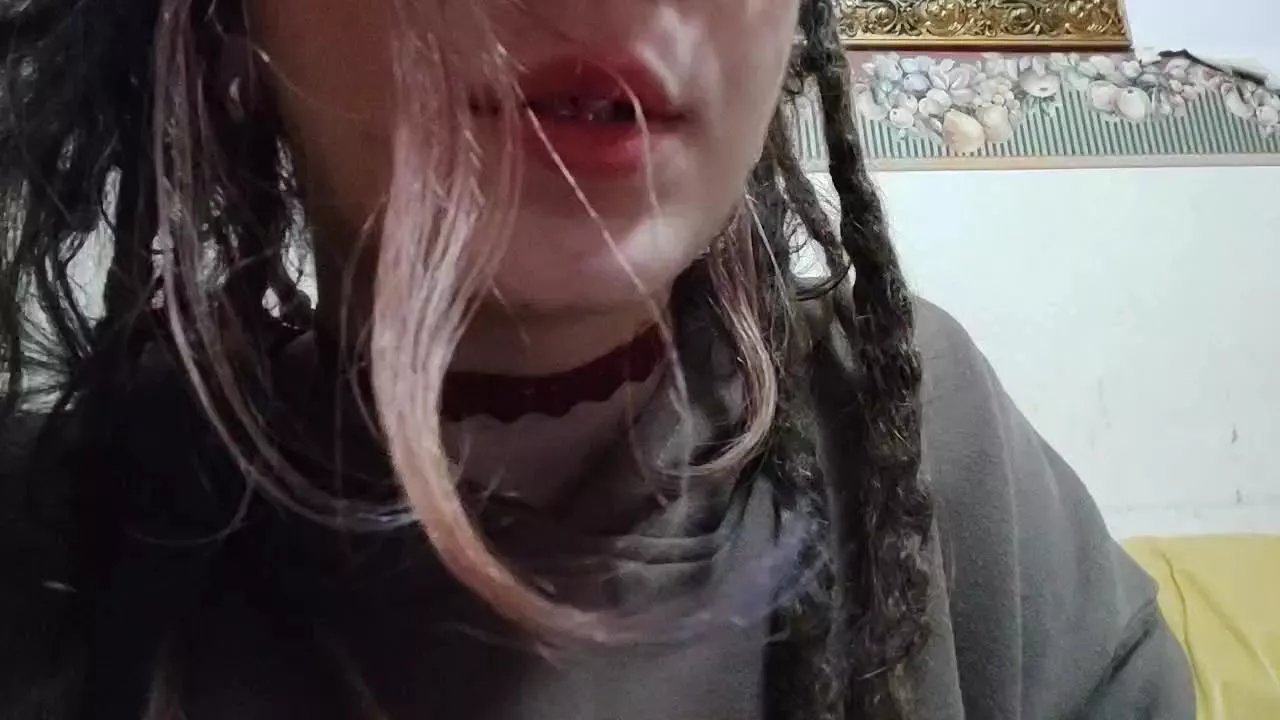 Offline totem45 on Cam4