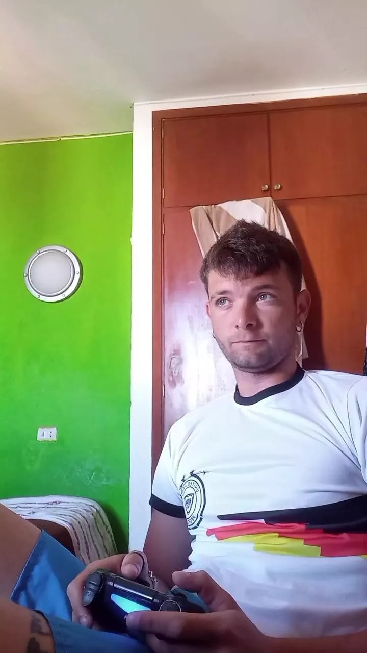 Offline Tugolfo on Cam4