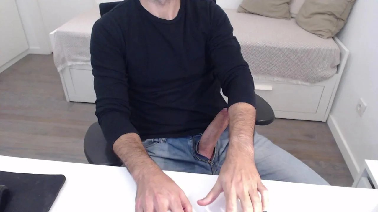 Offline Ulep on Cam4