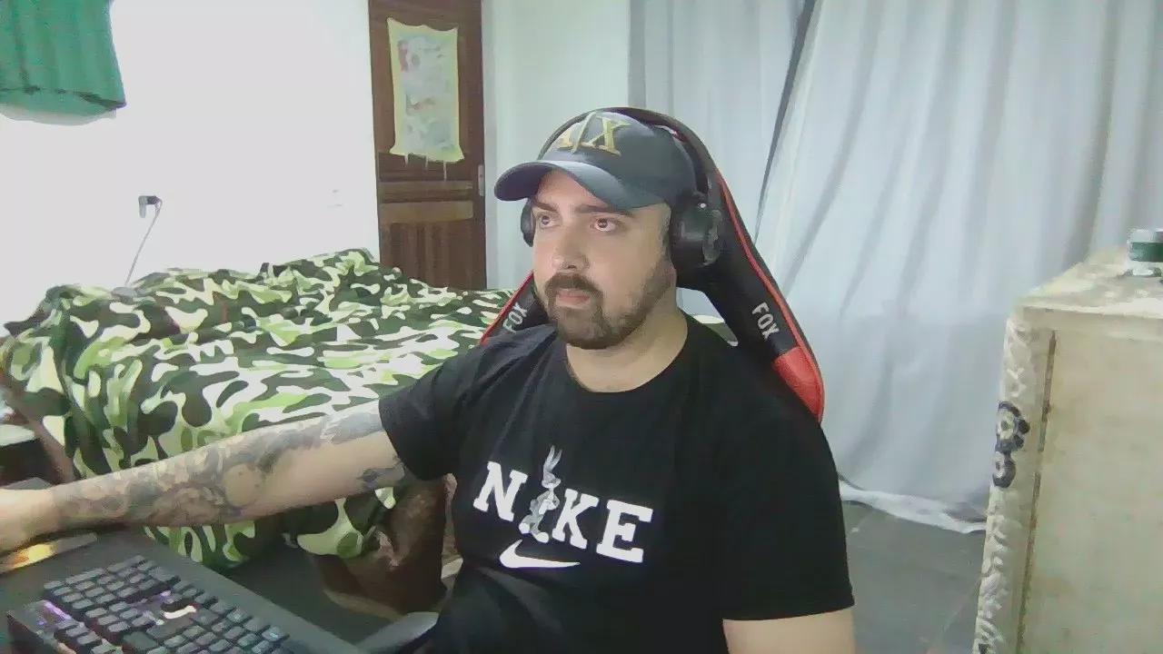 Umdoidoqualquer on Cam4 