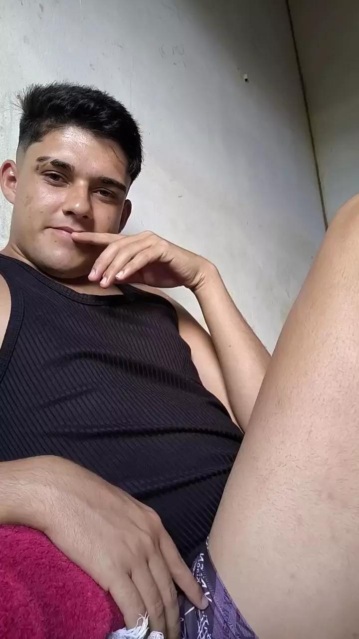 Van_aquino on Cam4 