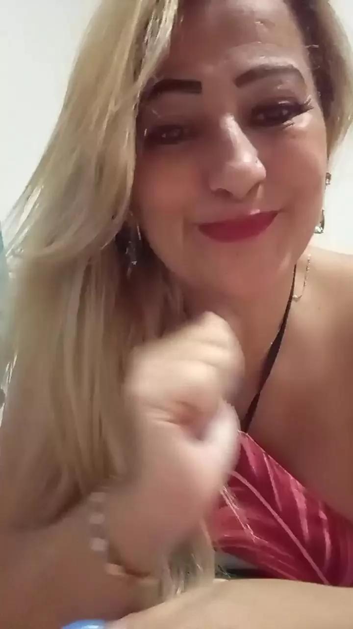Vivialves on Cam4 
