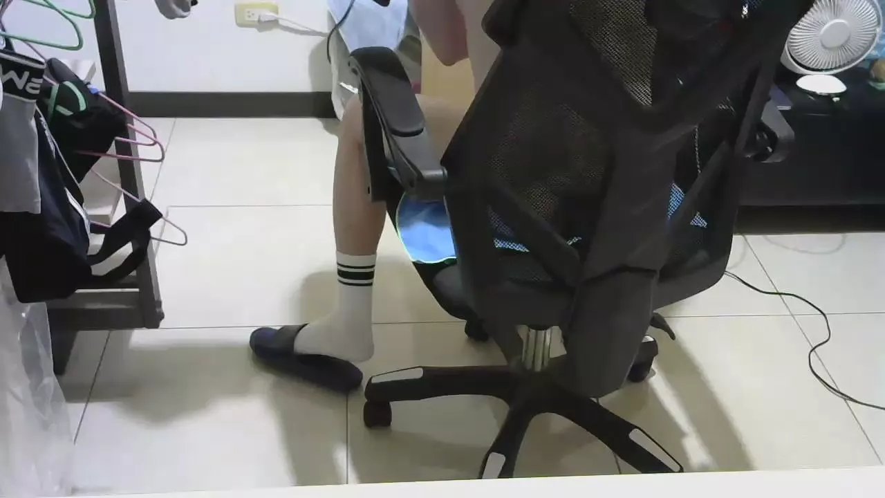 Offline whenalone0 on Cam4