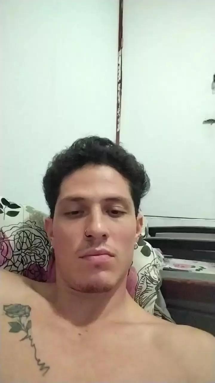 Wolfalone1999 on Cam4 