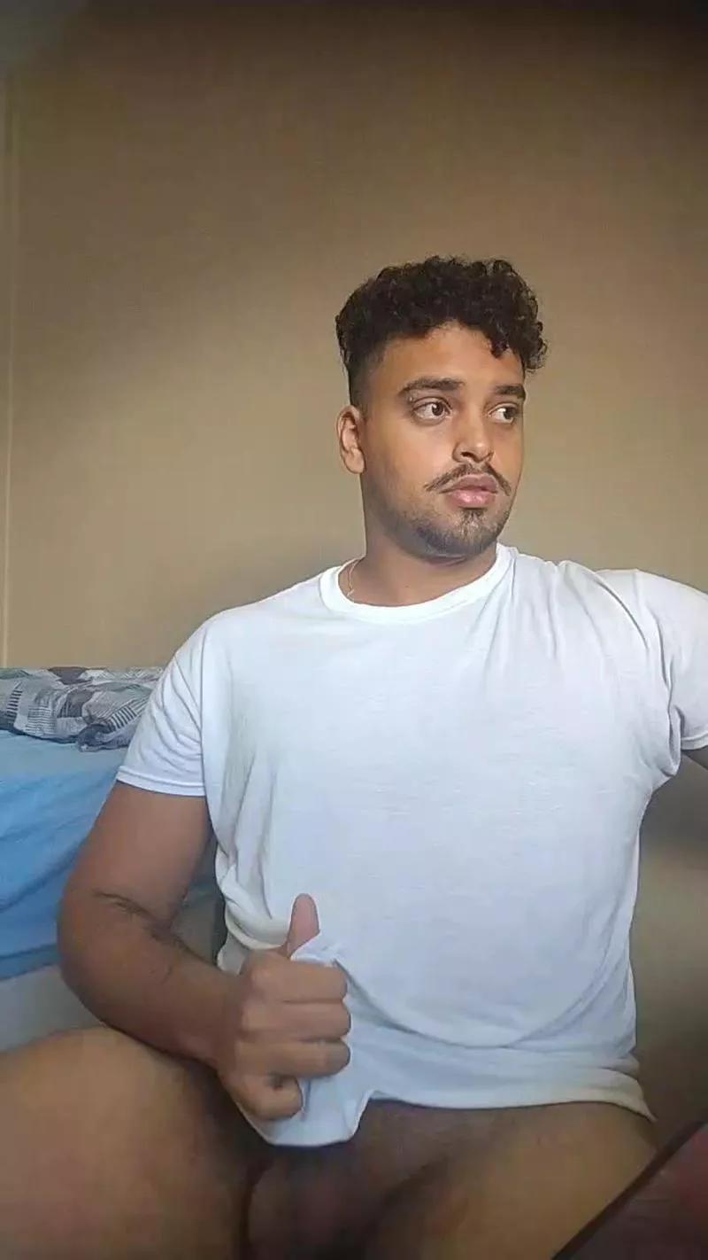 xcumshot3323 on Cam4 