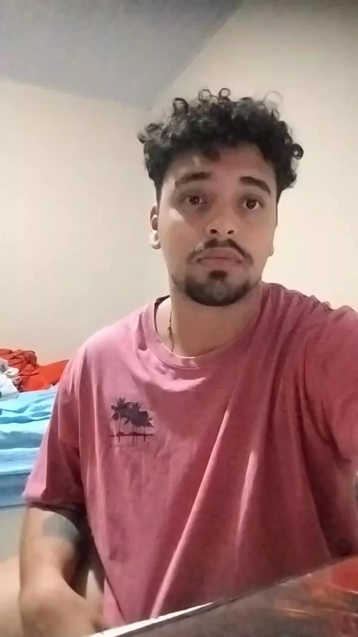 xcumshot3323 on Cam4 