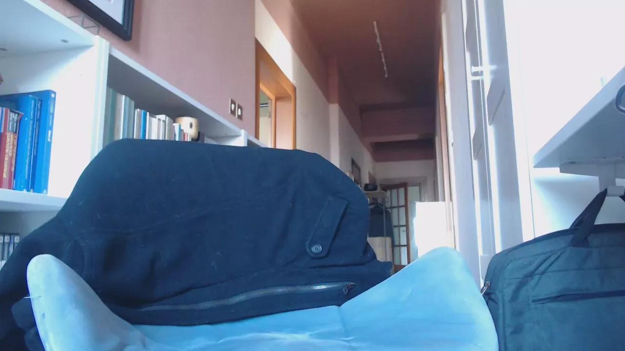 XLItalianXL on Cam4 