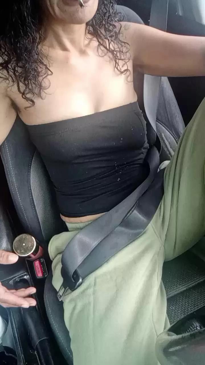 XMzmaoriX on Cam4 