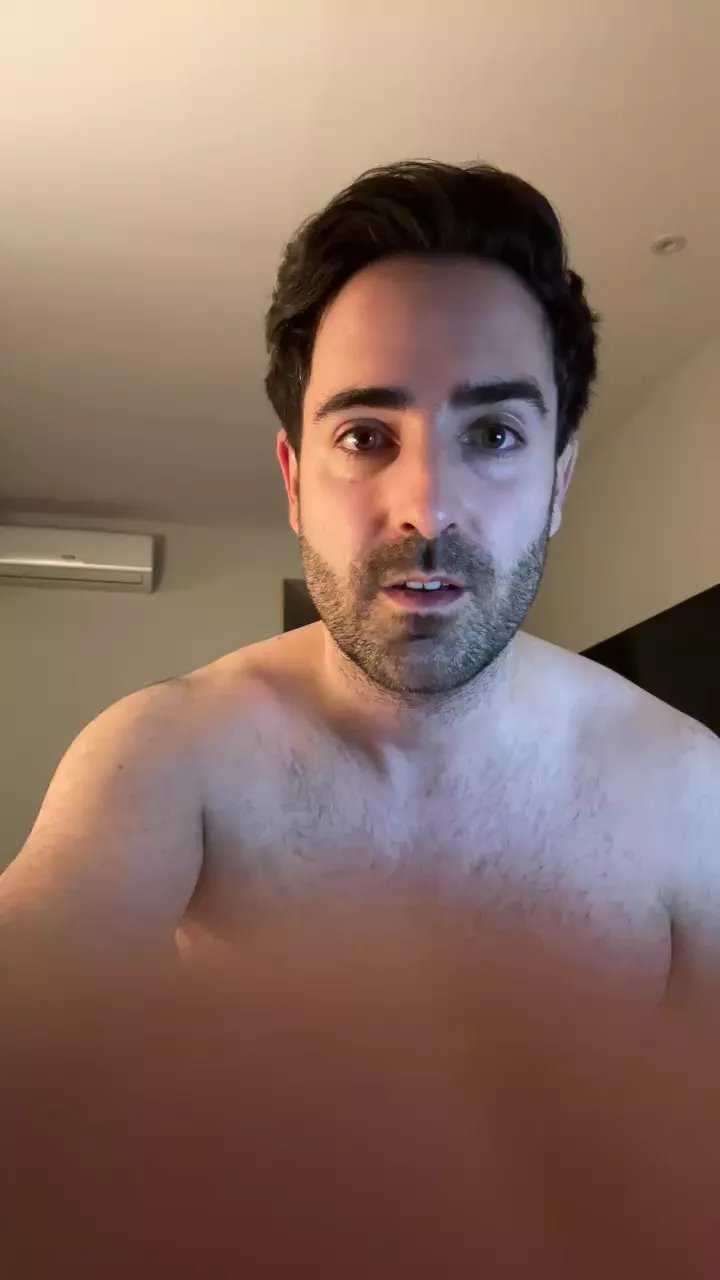 Offline Xueks on Cam4