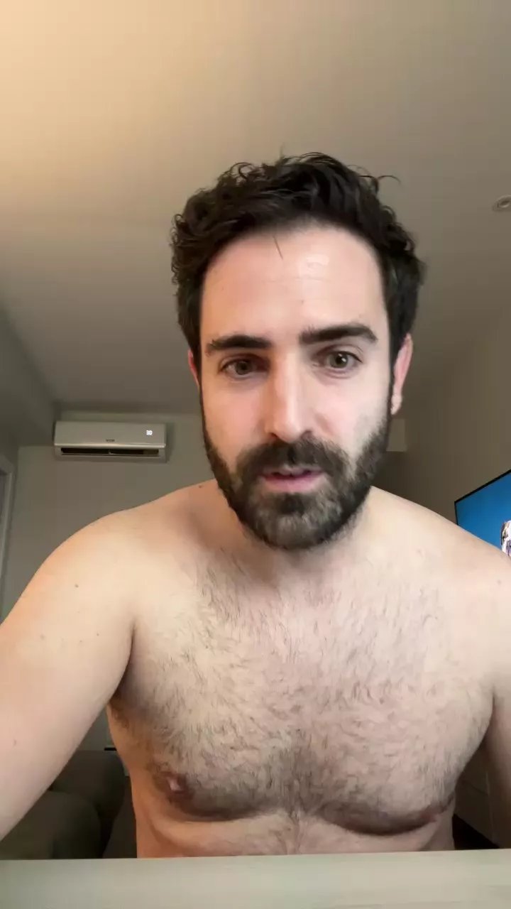 Offline Xueks on Cam4