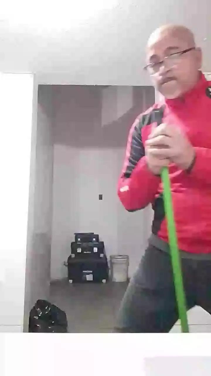 Yell47 on Cam4 