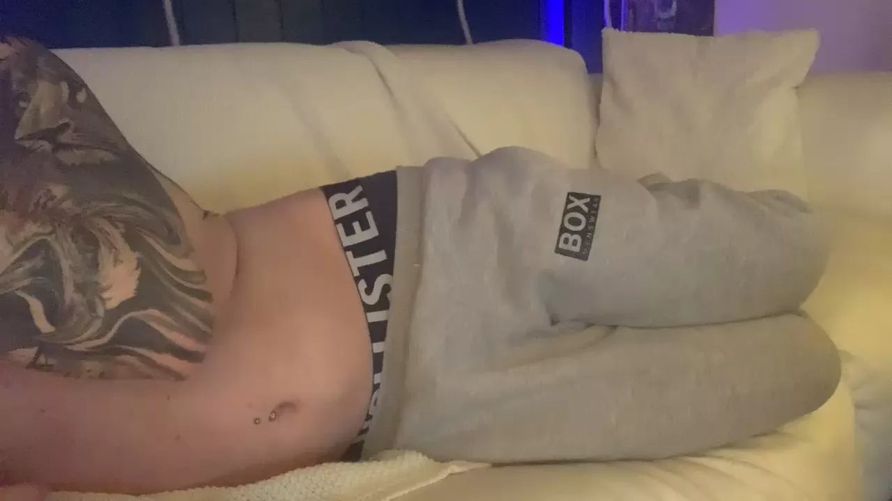 Offline young_slut on Cam4