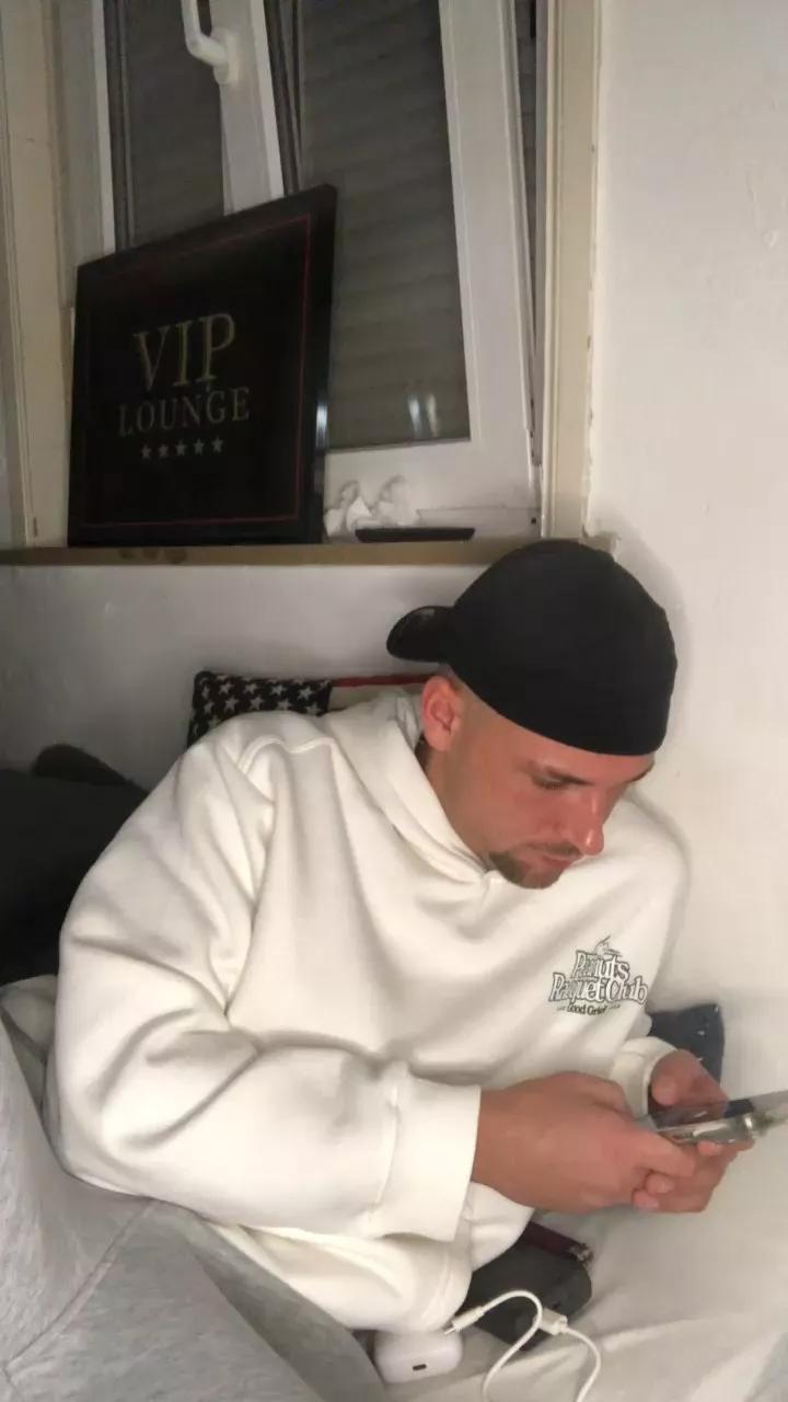youngplayboymm on Cam4 