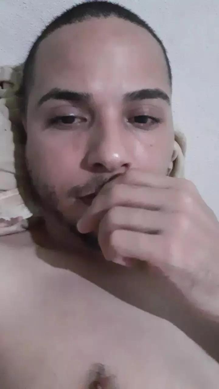 Yunglil777 on Cam4 