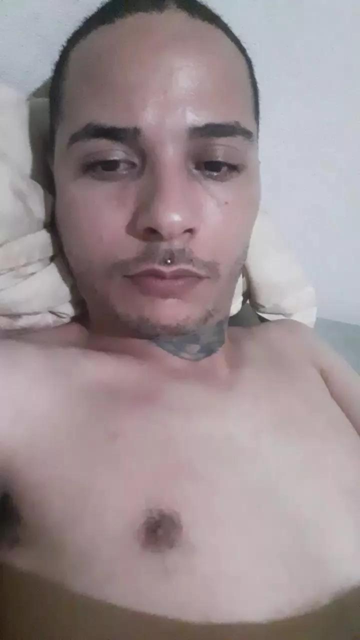 Yunglil777 on Cam4 