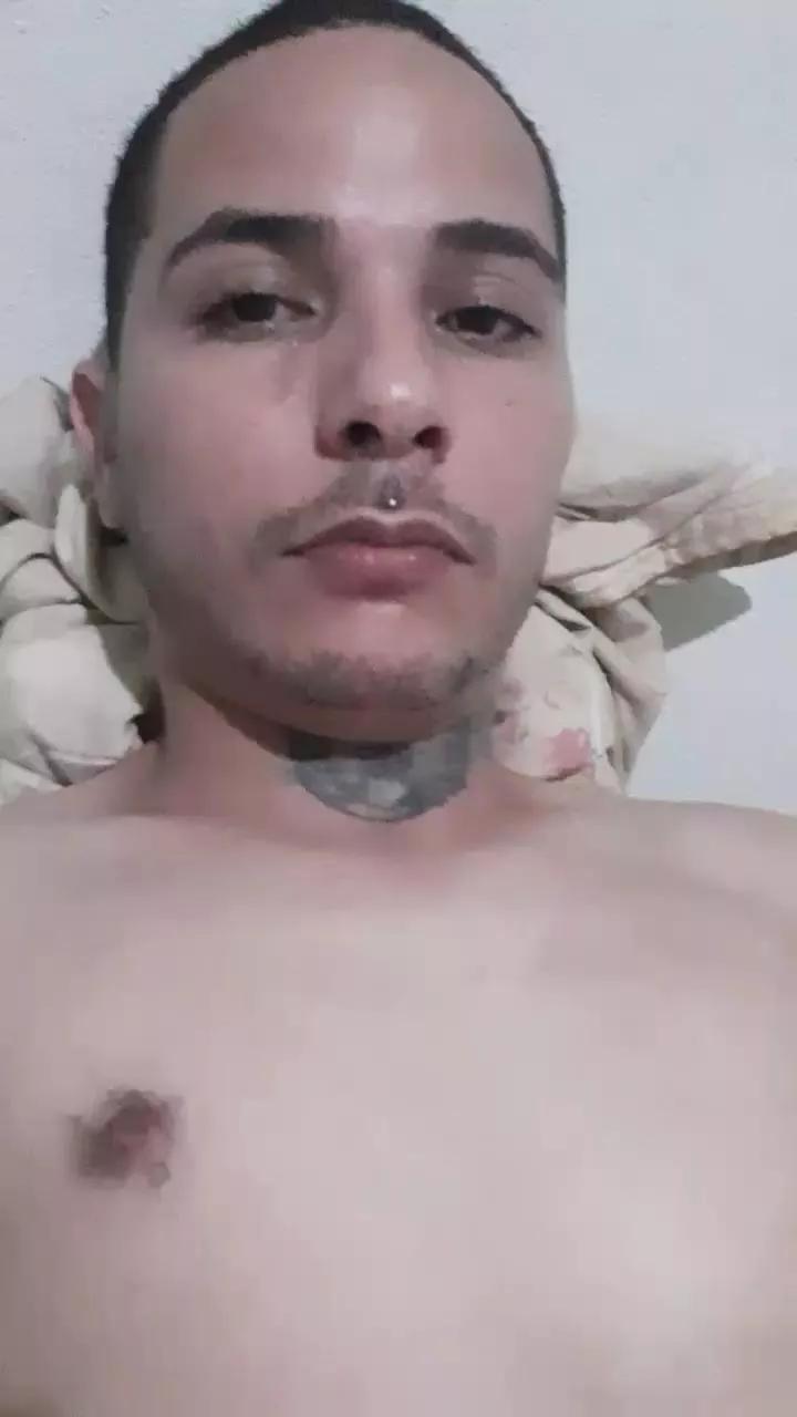Yunglil777 on Cam4 