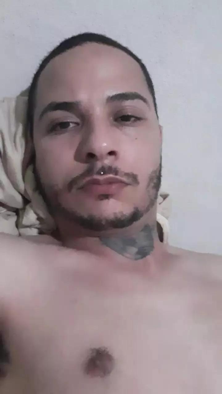 Yunglil777 on Cam4 