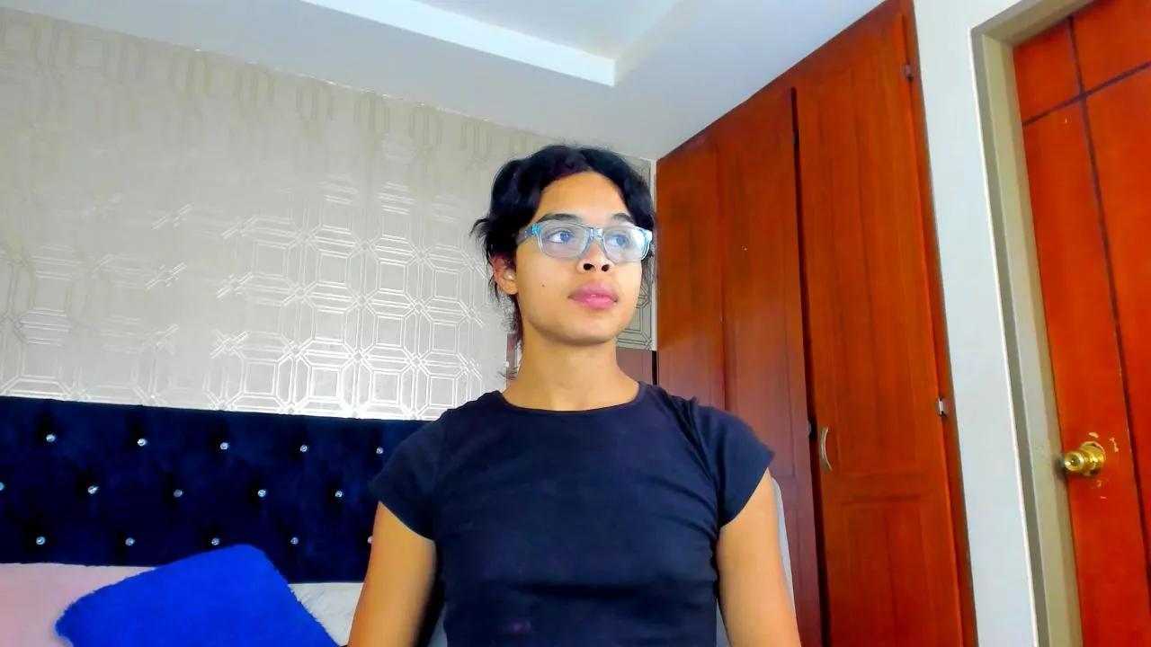 zoex2_ on Cam4 