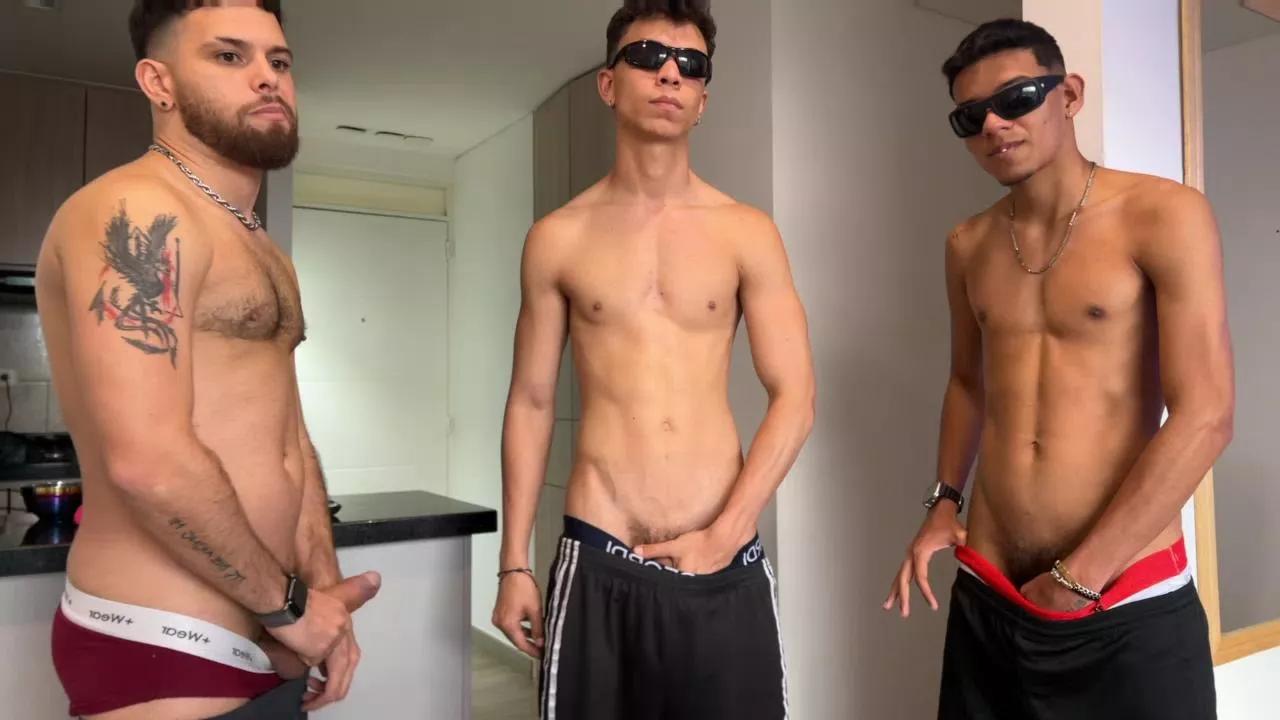 zoneboys_ on Cam4 