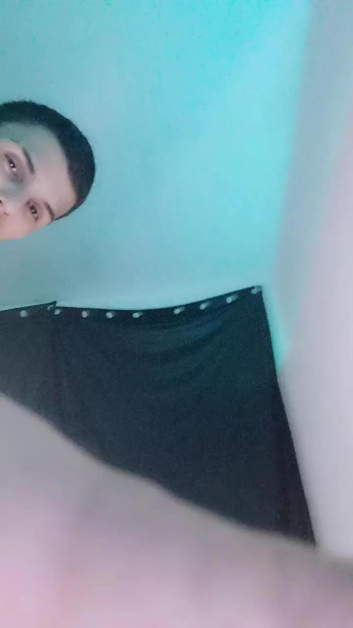 Zyonprive on Cam4 