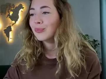 emmi_rosee on Chaturbate 