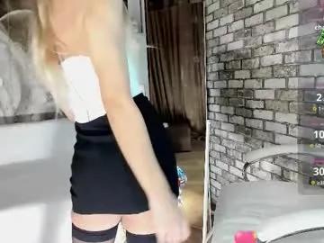 eva_melow from Chaturbate