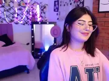 isa_bunny18 from Chaturbate
