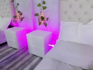 Freechat isabella_flowerss on Chaturbate