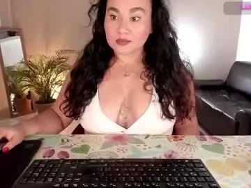 kinkyelise on Chaturbate 