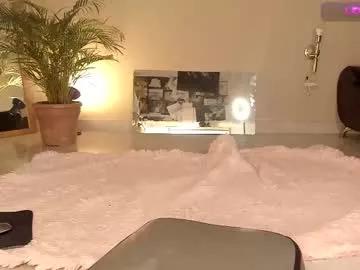 kinkyelise on Chaturbate 