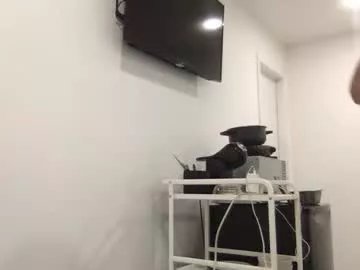 Freechat roastingcorn on Chaturbate