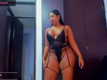 Freechat roxanasmiith on Chaturbate