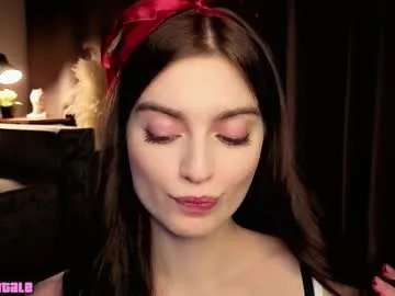 Freechat sarakinsly on Chaturbate