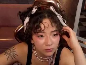 sunny2_b from Chaturbate