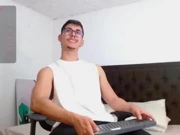 thomasturner_ from Chaturbate