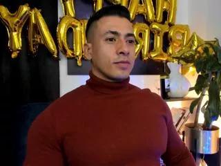 aaron_strong on Flirt4Free 