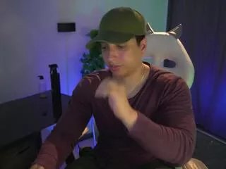 Private appolo_cavill on Flirt4Free