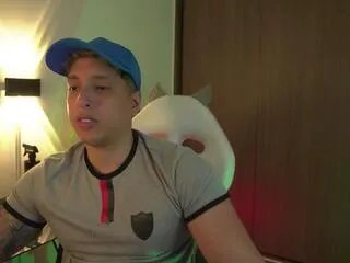 Private appolo_cavill on Flirt4Free