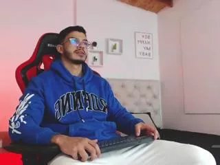 Offline axel_stein on Flirt4Free