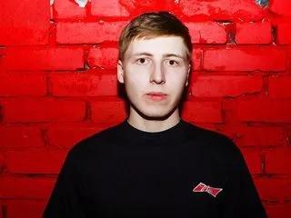 darien_large on Flirt4Free 