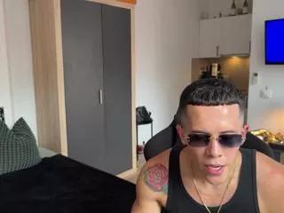 duncan_collins on Flirt4Free 