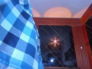 Offline edward_longg on Flirt4Free