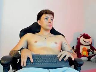 james_coltt on Flirt4Free 