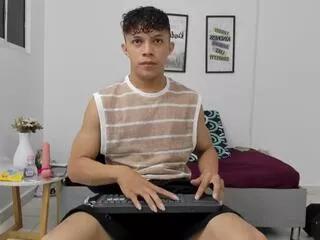 lucas_luxx on Flirt4Free 
