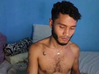 Offline lucas_stoone on Flirt4Free
