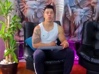 lukas_greene on Flirt4Free 