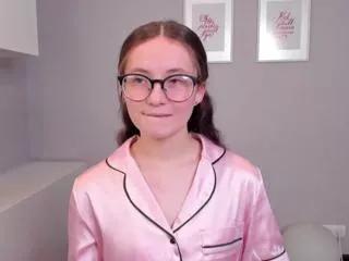 lynette_dowey on Flirt4Free 