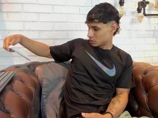 noah_hunther on Flirt4Free 